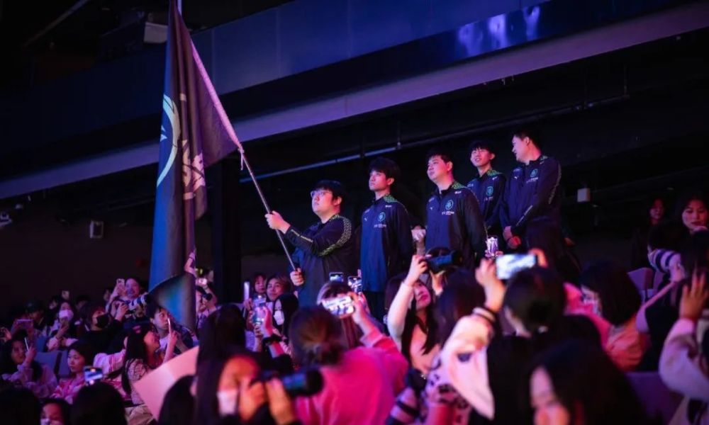 那不勒斯VS拉齐奥分析预测意甲早报速递，今日热点速览｜2026年4月16日